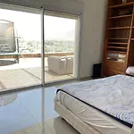 Vip Pentathoses Eilat